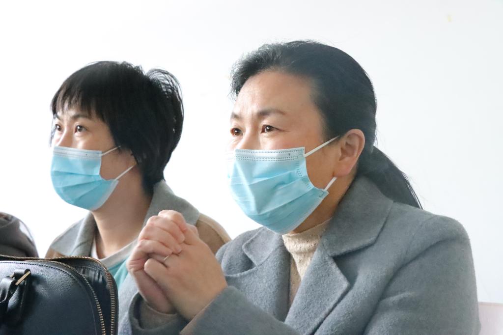 图片包含 人, 服装, 男人, 女人描述已自动生成 图片包含 人, 服装, 男人, 女人描述已自动生成